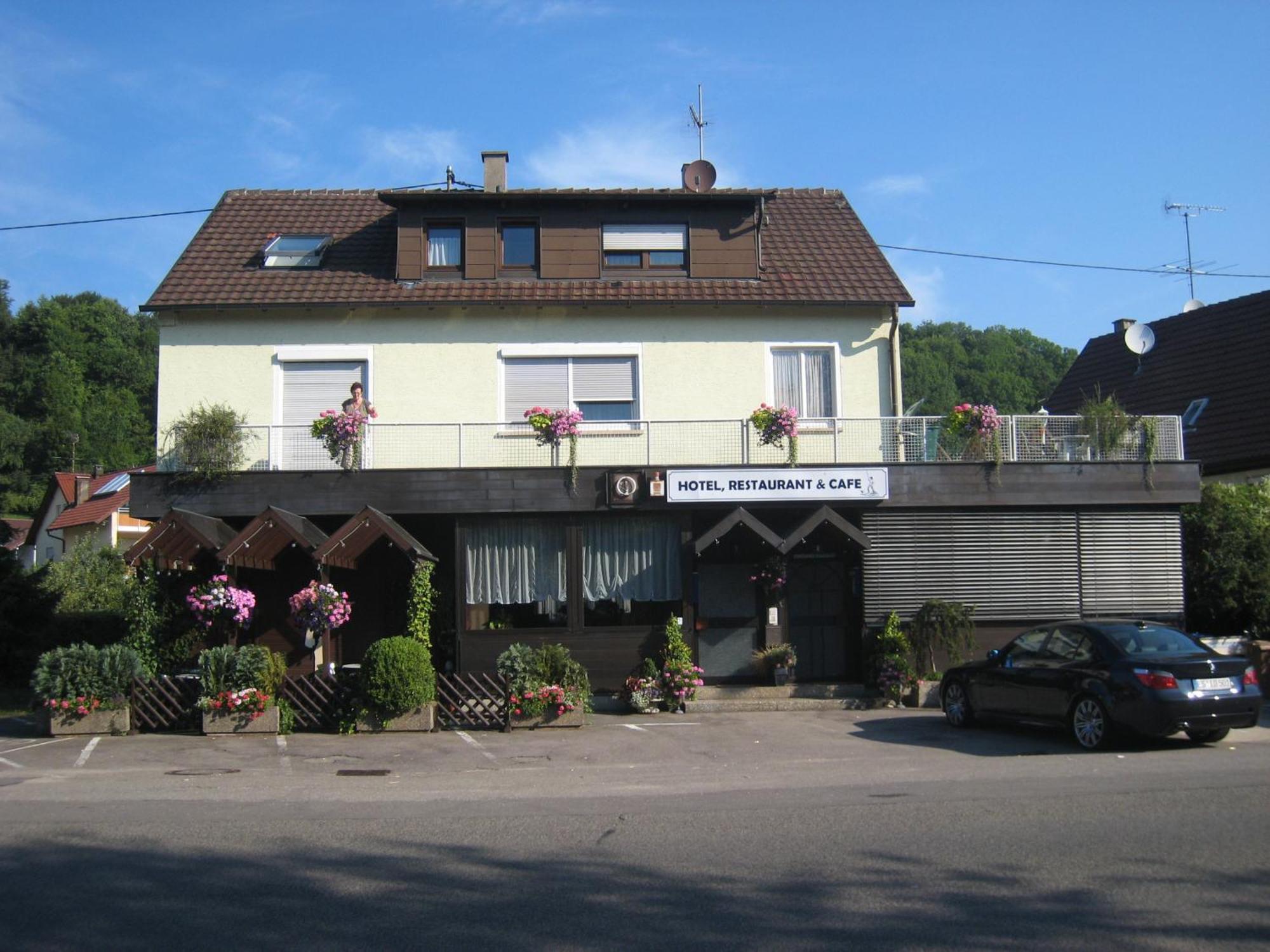 Zum Floesser Neckartenzlingen エクステリア 写真