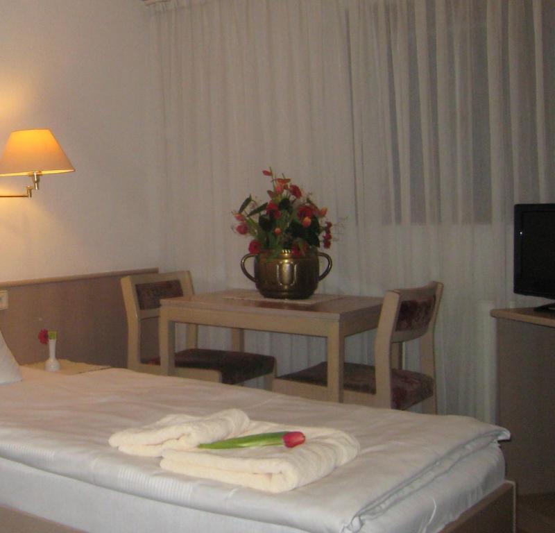 Zum Floesser Neckartenzlingen 部屋 写真
